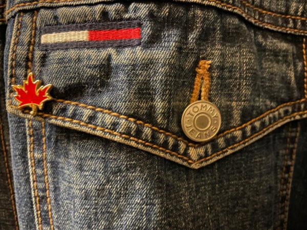 tommy-jeans-detail Tommy Jeans heren spijkerjack – maat XL